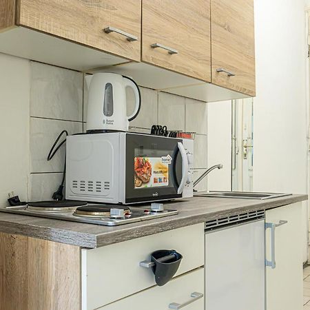 Modern Comforts: Chic Studio Apt Centrally Located ウィーン エクステリア 写真