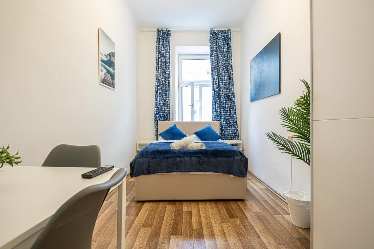 Modern Comforts: Chic Studio Apt Centrally Located ウィーン エクステリア 写真