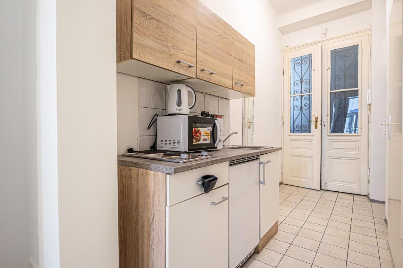 Modern Comforts: Chic Studio Apt Centrally Located ウィーン エクステリア 写真