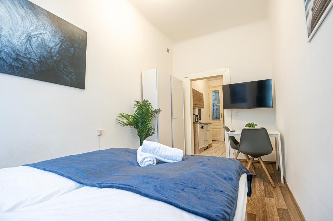 Modern Comforts: Chic Studio Apt Centrally Located ウィーン エクステリア 写真